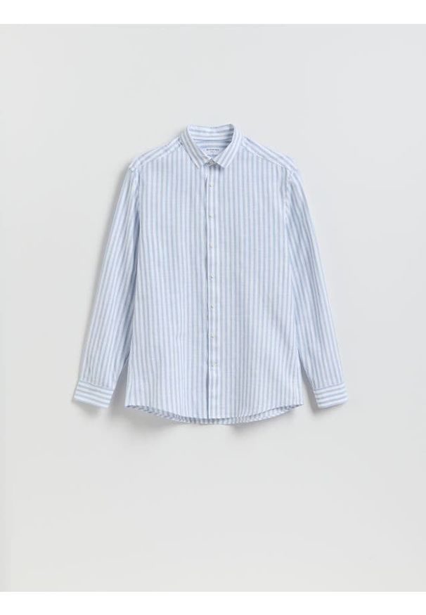 Reserved - Koszula regular fit w paski - jasnoniebieski. Kolor: niebieski. Materiał: bawełna, tkanina. Wzór: paski