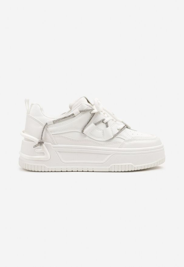 Born2be - Białe Sneakersy na Grubej Podeszwie Zdobione Cyrkoniami Neothra. Okazja: na co dzień, na spacer. Kolor: biały. Materiał: jeans. Wzór: aplikacja. Sport: turystyka piesza