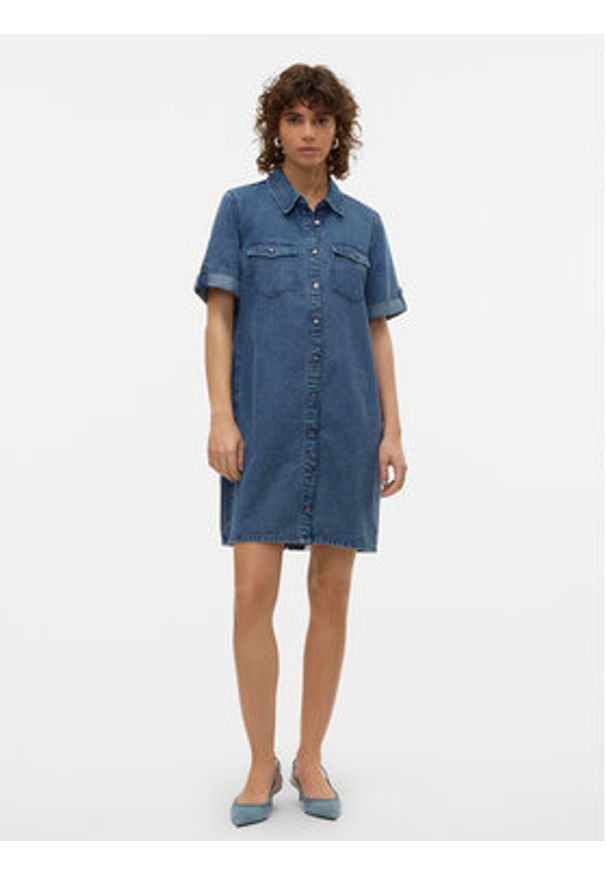 Vero Moda Sukienka jeansowa Jennie 10309665 Niebieski Regular Fit. Kolor: niebieski. Materiał: bawełna