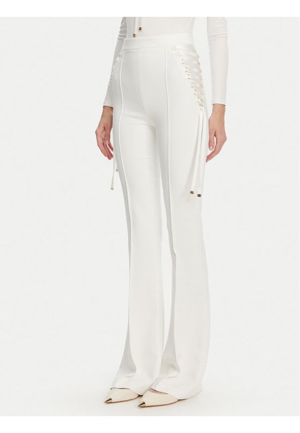 Elisabetta Franchi Spodnie materiałowe PA-083-51E2 Biały Regular Fit. Kolor: biały. Materiał: syntetyk