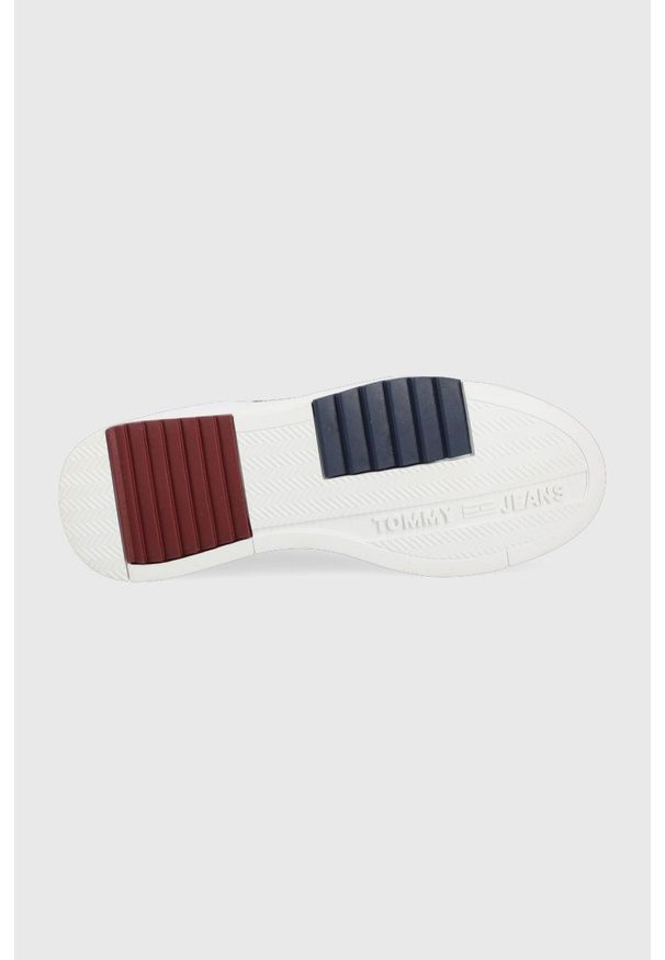 Tommy Jeans sneakersy kolor biały. Nosek buta: okrągły. Zapięcie: sznurówki. Kolor: biały. Materiał: materiał, włókno, guma