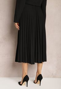 Renee - Czarna Spódnica Plisowana z Paskiem Nanie. Okazja: na co dzień. Kolor: czarny. Materiał: dzianina. Wzór: aplikacja. Styl: klasyczny, elegancki, casual #4