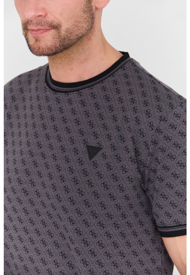 Guess - GUESS Czarny t-shirt Marshall. Kolor: czarny