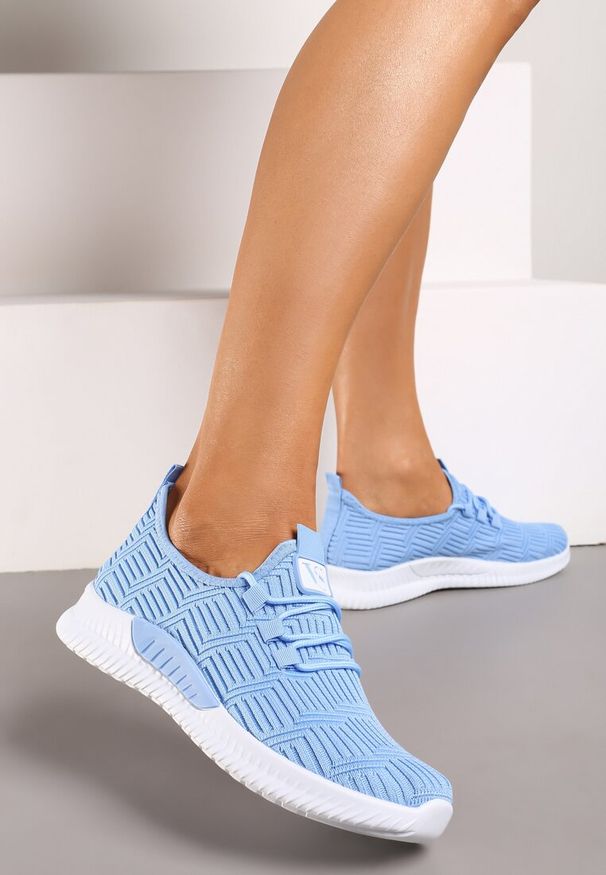Born2be - Niebieskie Buty Sportowe Westtide. Nosek buta: okrągły. Zapięcie: bez zapięcia. Kolor: niebieski. Materiał: materiał. Szerokość cholewki: normalna. Wzór: aplikacja