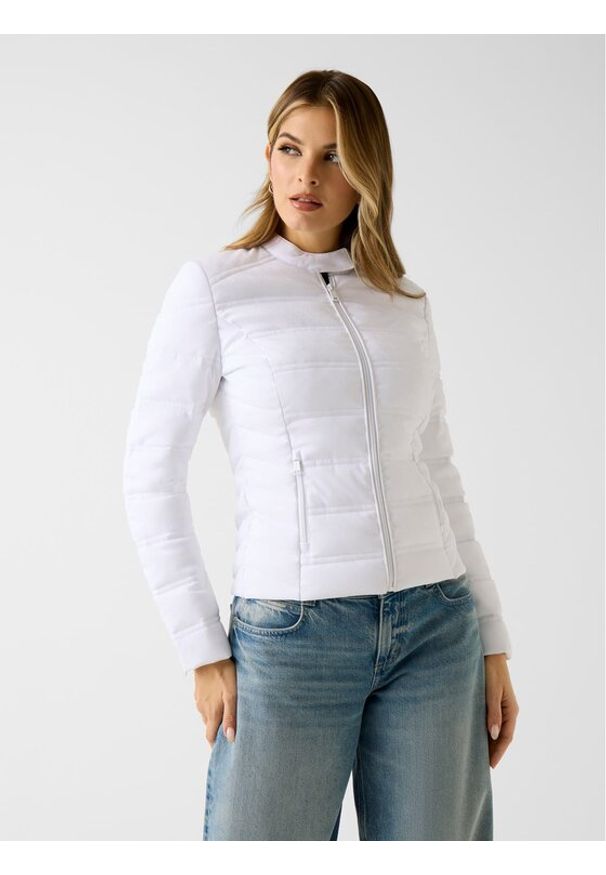 Guess Kurtka przejściowa W6RL02 WJ492 Biały Regular Fit. Kolor: biały. Materiał: syntetyk