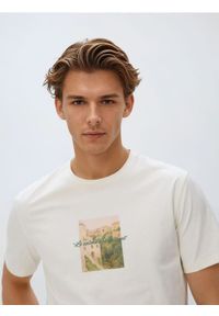 Reserved - T-shirt regular z merceryzowanej bawełny - złamana biel. Materiał: bawełna