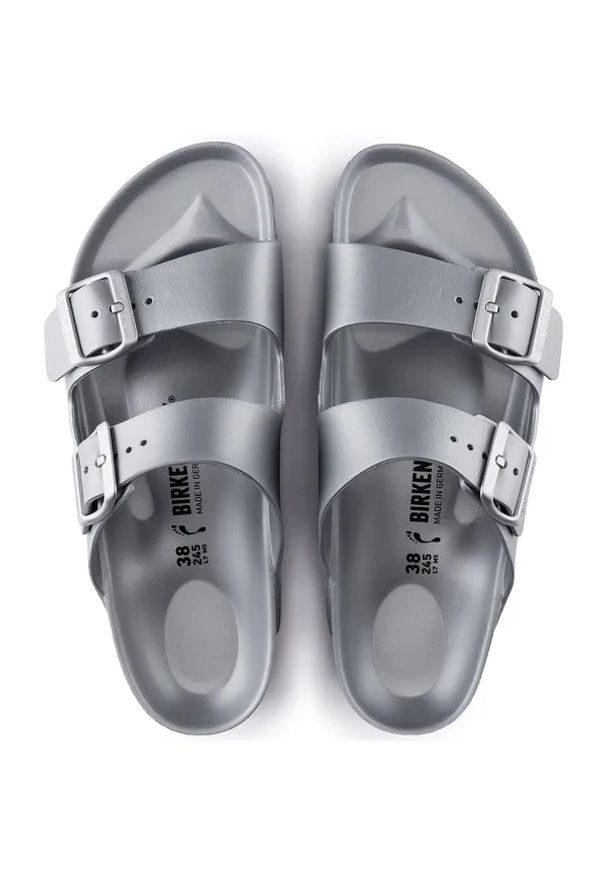 Birkenstock Arizona EVA Metallic Silver Klapki damskie. Okazja: na spacer, na plażę. Kolor: szary. Materiał: materiał. Wzór: paski. Sezon: lato. Styl: elegancki