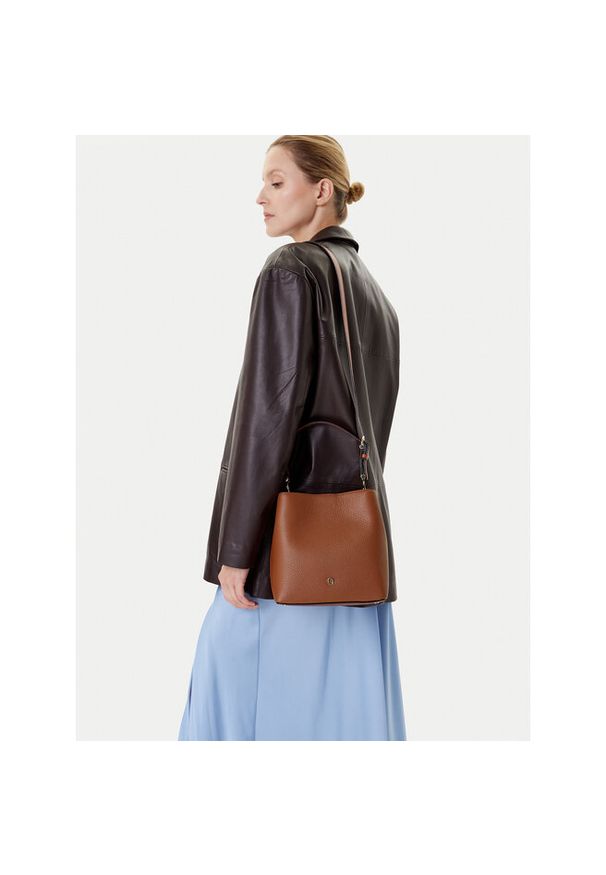 Torebka Aigner. Kolor: brązowy