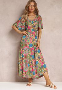 Renee - Fuksjowo-Zielona Wiskozowa Sukienka Maxi w Kwiaty z Rozkloszowanym Dołem i Falbanką Pathna. Okazja: na co dzień. Kolor: różowy. Materiał: wiskoza. Długość rękawa: krótki rękaw. Wzór: kwiaty. Styl: casual. Długość: maxi