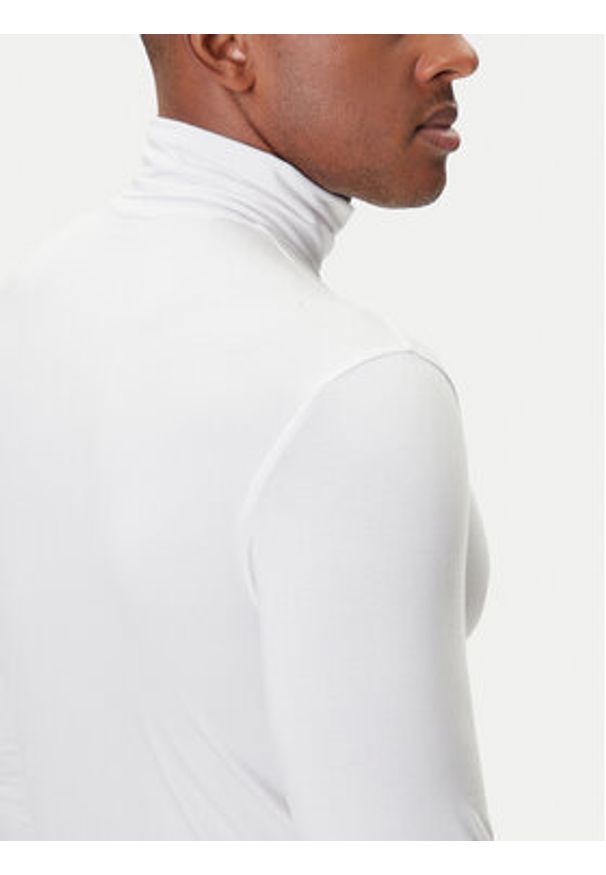 Emporio Armani Underwear Golf EM000388 AF14988 U0002 Biały Slim Fit. Typ kołnierza: golf. Kolor: biały