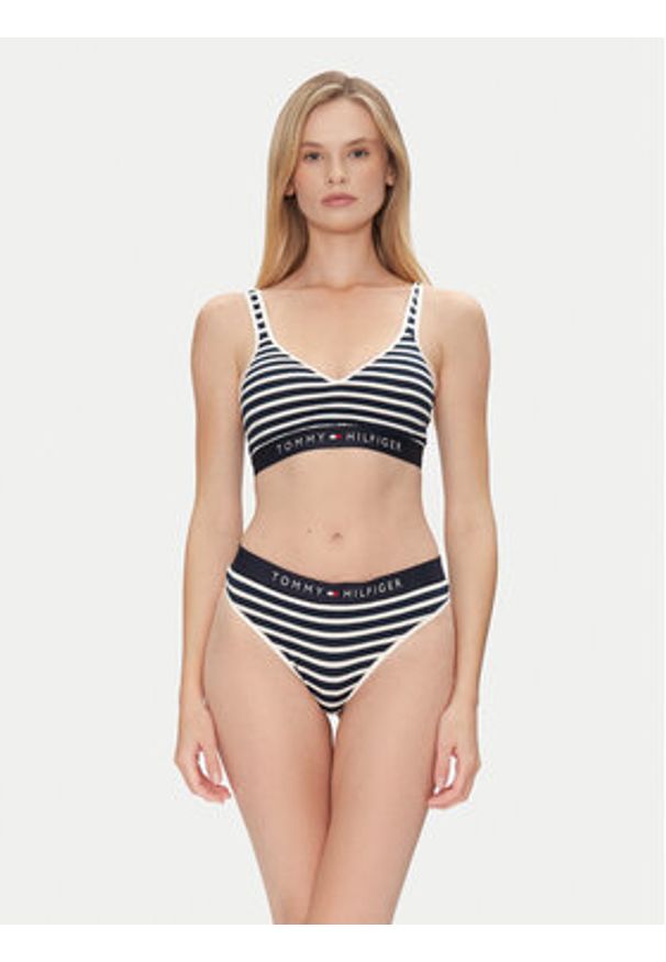 TOMMY HILFIGER - Tommy Hilfiger Stringi UW0UW04796 Granatowy. Kolor: niebieski. Materiał: bawełna