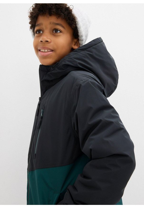 bonprix - Wodoodporna kurtka zimowa z kapturem i blokami kolorów. Typ kołnierza: kaptur. Kolor: zielony. Sezon: zima