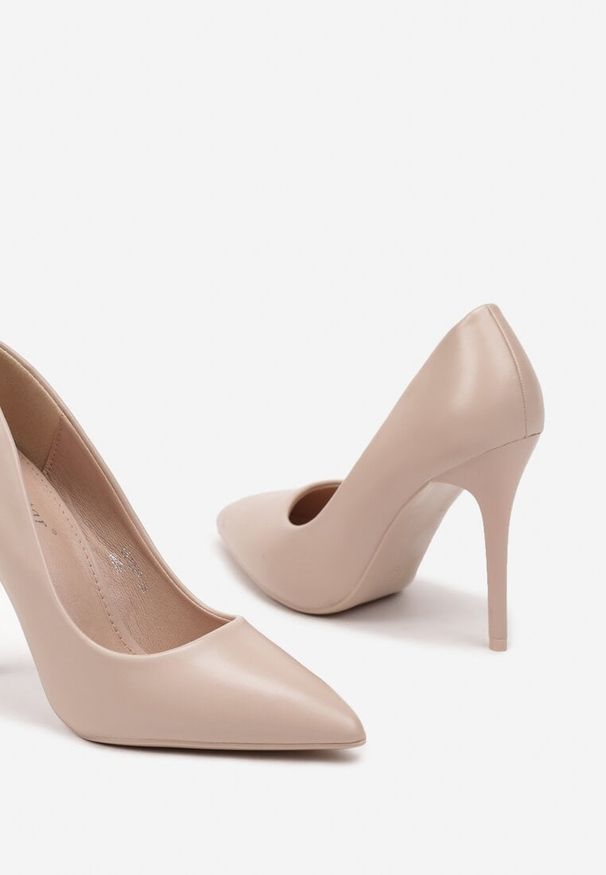Renee - Beżowe Szpilki o Eleganckim Fasonie ze Szpiczastym Noskiem Eleaphina. Nosek buta: szpiczasty. Kolor: beżowy. Materiał: jeans. Obcas: na szpilce. Styl: elegancki. Wysokość obcasa: średni