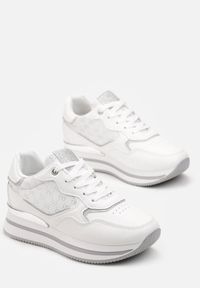 Born2be - Białe Sneakersy na Platformie z Metaliczną Wstawką Nirina. Kolor: biały. Obcas: na platformie