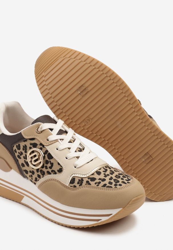 Born2be - Panterkowe Sneakersy na Grubej Podeszwie z Ozdobną Naszywką Ronivelle. Materiał: jeans. Wzór: aplikacja