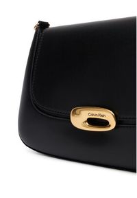 Calvin Klein Torebka Hardware Flap Medium Crossbody LV04F3401G Czarny. Kolor: czarny. Materiał: skórzane #4