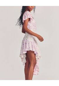 LOVE SHACK FANCY - Asymetryczna sukienka w kwiatowy wzór Irvine. Kolor: różowy, wielokolorowy, fioletowy. Materiał: bawełna, jedwab. Długość rękawa: krótki rękaw. Wzór: kwiaty. Typ sukienki: asymetryczne #2
