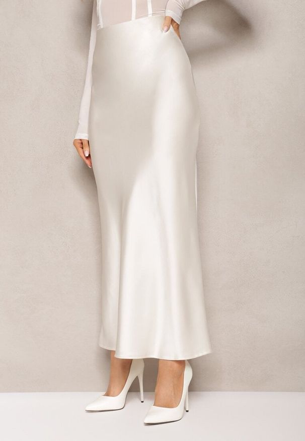 Renee - Jasnobeżowa Satynowa Spódnica Maxi High Waist Formia. Stan: podwyższony. Kolor: beżowy. Materiał: satyna
