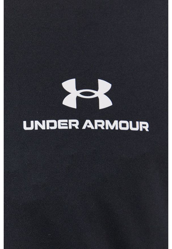 Under Armour - T-shirt. Kolor: czarny. Materiał: dzianina. Wzór: nadruk