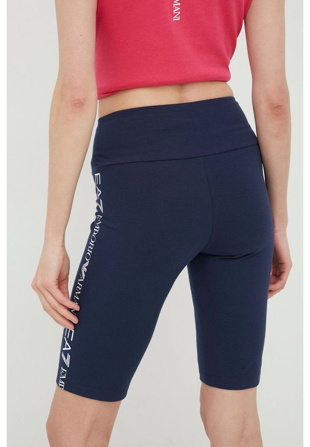 EA7 Emporio Armani szorty Training damskie kolor granatowy z nadrukiem high waist. Stan: podwyższony. Kolor: niebieski. Materiał: dzianina. Wzór: nadruk
