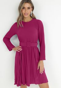 Born2be - Ciemnofioletowa Sukienka Plisowana z Paskiem Flyne. Kolor: fioletowy. Długość rękawa: długi rękaw. Styl: elegancki. Długość: mini #4