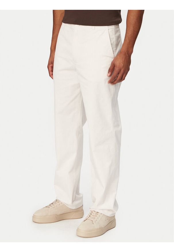 Calvin Klein Jeans Chinosy 90s LV04RF619G Biały Straight Fit. Kolor: biały. Materiał: bawełna