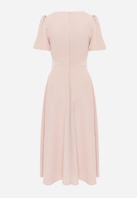 Renee - Różowa Rozkloszowana Sukienka Koktajlowa VICES na Krótki Rękaw Nessesha. Okazja: na randkę, na wesele, na ślub cywilny. Kolor: różowy. Długość rękawa: krótki rękaw. Styl: wizytowy. Długość: mini #7