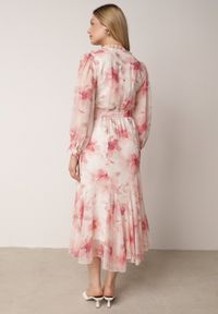 Born2be - Różowa Zwiewna Sukienka z Długim Rękawem Falbanami i Wiązanym Paskiem Aezera. Okazja: na co dzień, do pracy, na randkę. Kolor: różowy. Materiał: jeans, zamsz, poliester. Długość rękawa: długi rękaw. Typ sukienki: proste. Styl: casual, klasyczny, elegancki #3