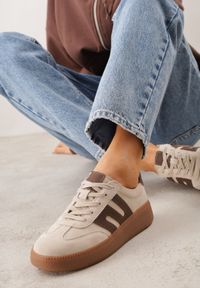 Born2be - Beżowe Skórzane Sneakersy na Kauczukowej Podeszwie z Geometrycznym Motywem Shytyse. Kolor: beżowy. Materiał: kauczuk, skóra. Wzór: geometria #7