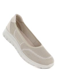 Półbuty tekstylne sportowe na platformie beżowe NEWS 7656. Kolor: beżowy. Materiał: tkanina. Szerokość cholewki: normalna. Obcas: na platformie. Styl: sportowy #1