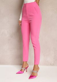 Renee - Różowe Garniturowe Spodnie z Wysokim Stanem Saggie. Okazja: na co dzień. Stan: podwyższony. Kolor: różowy. Długość: długie. Styl: klasyczny, casual, elegancki #3