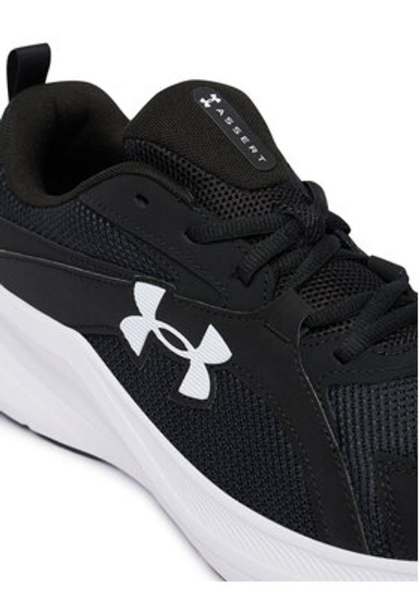 Under Armour Buty do biegania UA Charged+ Assert 11 6006723 Czarny. Kolor: czarny. Materiał: materiał