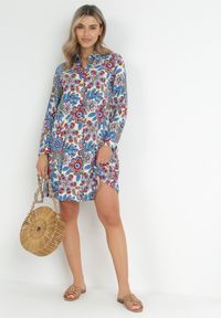 Born2be - Niebieska Sukienka Koszulowa w Kwiaty z Kieszeniami Eborene. Kolor: niebieski. Materiał: wiskoza, tkanina. Wzór: kwiaty. Typ sukienki: koszulowe. Długość: mini #1