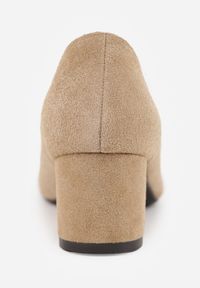 Renee - Ciemnobeżowe Czółenka VICES ze Skóry Naturalnej na Słupku Avanah. Nosek buta: otwarty. Kolor: beżowy. Materiał: skóra. Obcas: na słupku. Wysokość obcasa: średni #2