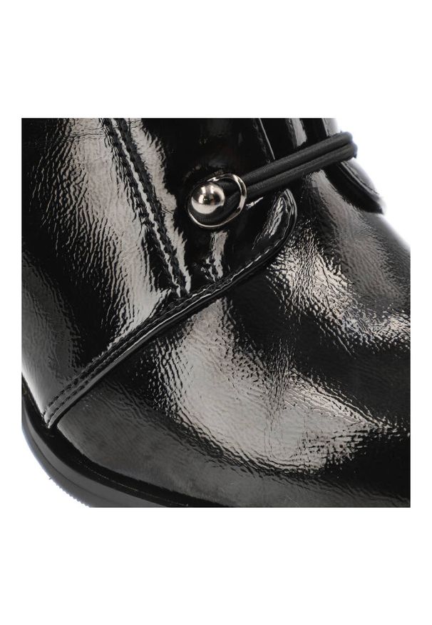Czarne Botki Lakierowane Filippo Eleganckie Buty Damskie. Okazja: na co dzień. Kolor: czarny. Materiał: lakier. Sezon: jesień. Obcas: na obcasie. Styl: elegancki. Wysokość obcasa: średni