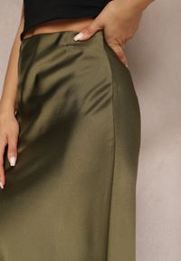 Renee - Ciemnozielona Satynowa Spódnica Maxi High Waist Formia. Stan: podwyższony. Kolor: zielony. Materiał: satyna