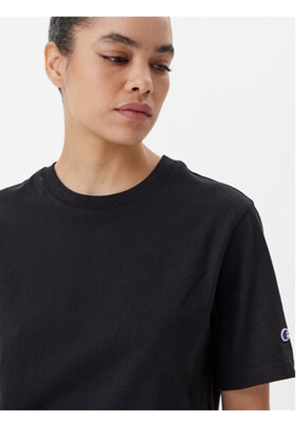 Champion T-Shirt 117874 Czarny Regular Fit. Kolor: czarny. Materiał: bawełna