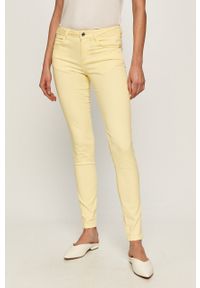 Guess Spodnie damskie dopasowane medium waist. Kolor: żółty. Materiał: materiał