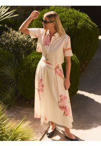 Reserved - Spódnica midi w kwiaty - wielobarwny. Materiał: bawełna. Wzór: kwiaty #1