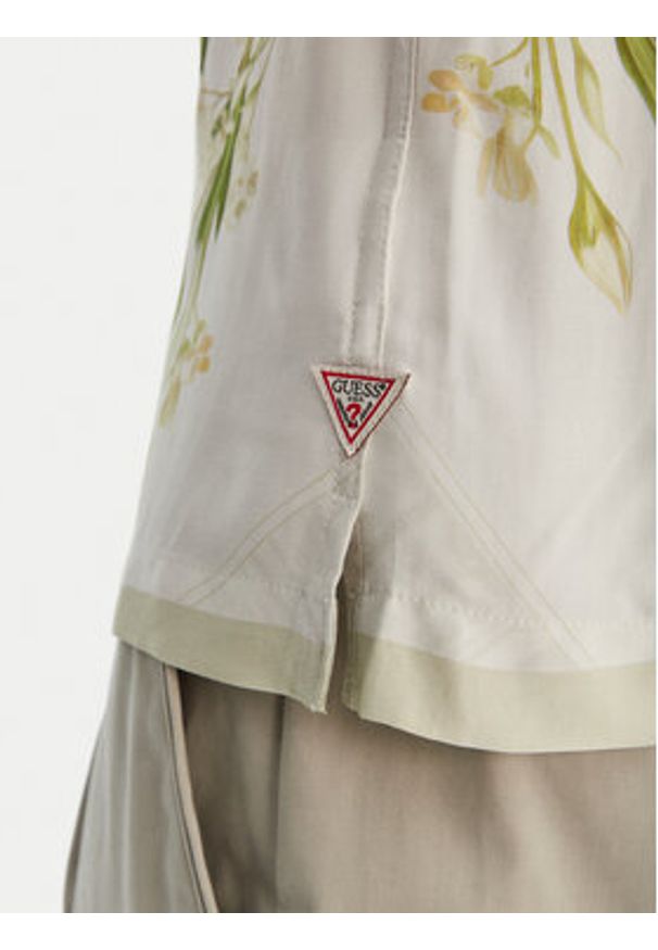 Guess Koszula M6GH81 W2063 Zielony Regular Fit. Kolor: zielony. Materiał: wiskoza