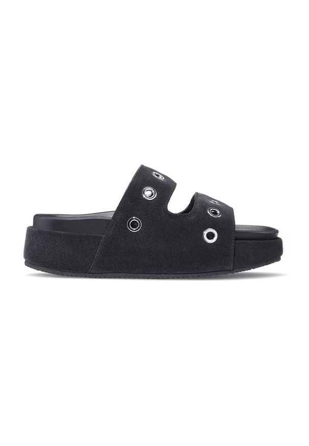Inuikii SUEDE STUDS Klapki damskie. Kolor: czarny. Materiał: syntetyk, zamsz, skóra. Wzór: aplikacja. Obcas: na platformie. Styl: rockowy, klasyczny, elegancki