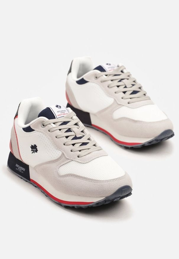 Born2be - Białe Buty Sportowe Sneakersy z Ozdobnym Liściem i Perforacją Zaliennea. Okazja: na co dzień. Kolor: biały. Materiał: dresówka