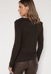 Born2be - Brązowa Asymetryczna Bluzka z Długim Rękawem i Usztywnionymi Ramionami Tusallea. Okazja: do pracy, na co dzień, na spotkanie biznesowe. Kolor: brązowy. Materiał: jeans. Długość rękawa: długi rękaw. Długość: długie. Styl: casual, biznesowy #7