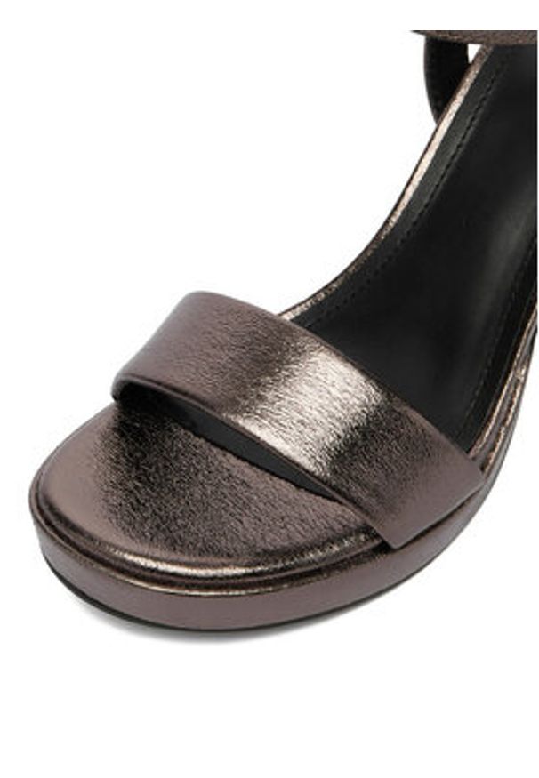 DeeZee Sandały CEO-SS22-049 Srebrny. Kolor: srebrny. Materiał: materiał