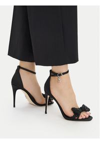 Steve Madden Sandały Newlywed 11005241 Czarny. Kolor: czarny. Materiał: materiał #7