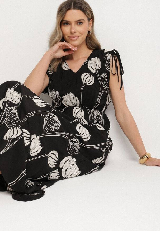 Born2be - Czarna Wiskozowa Sukienka w Hafty Lumiene. Okazja: na co dzień. Kolor: czarny. Materiał: wiskoza. Wzór: haft. Styl: casual, elegancki, klasyczny