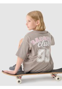 4f - 4F T-shirt z nadrukiem dziewczęcy - szary 158 (12-13 lat). Okazja: na co dzień. Kolor: szary. Materiał: bawełna, jersey, dzianina. Długość rękawa: krótki rękaw. Długość: krótkie. Wzór: nadruk. Sezon: lato. Styl: sportowy, klasyczny, casual