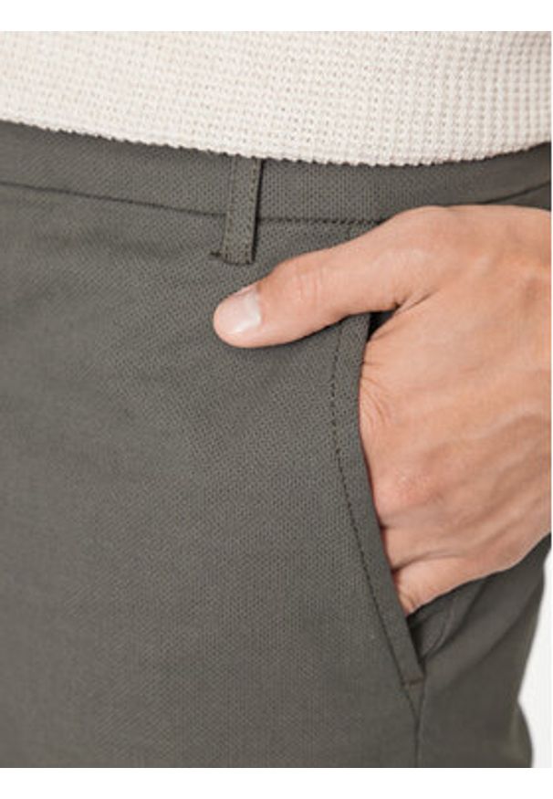 Lindbergh Szorty materiałowe 30-505048 Zielony Slim Fit. Kolor: zielony. Materiał: bawełna