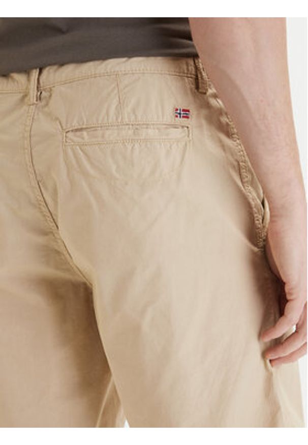 Napapijri Szorty materiałowe Nakuru 6 NP0A4HRV Beżowy Regular Fit. Kolor: beżowy. Materiał: bawełna