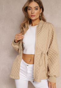 Renee - Beżowa Pikowana Kurtka Bomberka ze Ściągaczami Libbie. Kolor: beżowy. Styl: elegancki